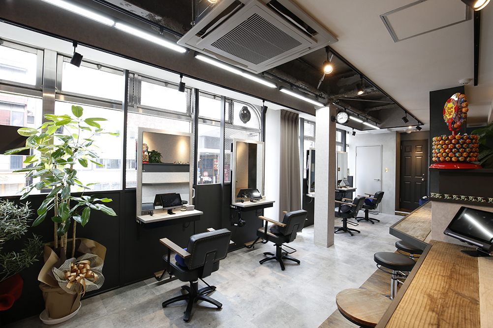 SALON